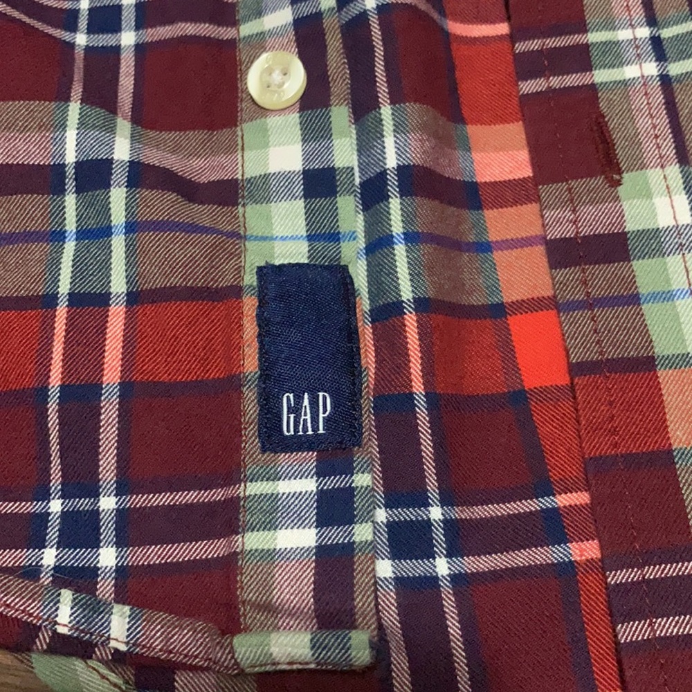 Gap plaid button down - Picture 4 of 4